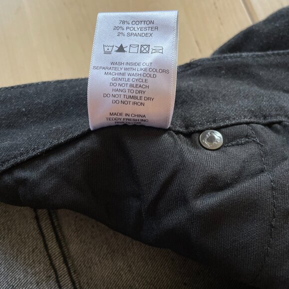 Teddy Fresh Women's Slim Fit Low Rise Stretch Zip Flare Denim Pants size 8 NWOT - Picture 10 of 10